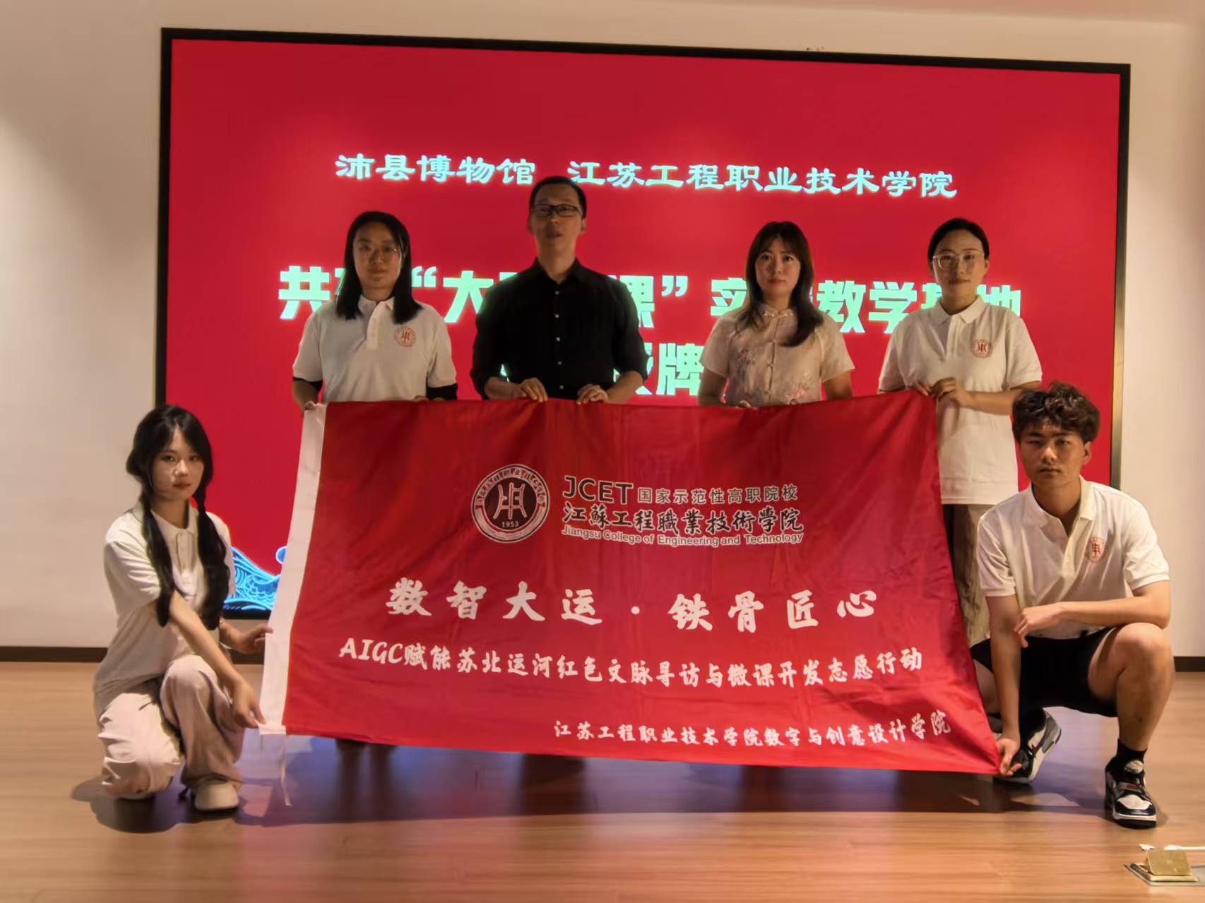 cd82ae29da31a6441a3c2398ecc514c5.jpg